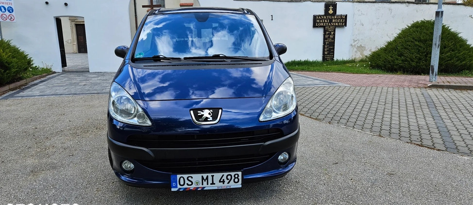 Peugeot 1007 cena 10900 przebieg: 152600, rok produkcji 2006 z Sławno małe 301